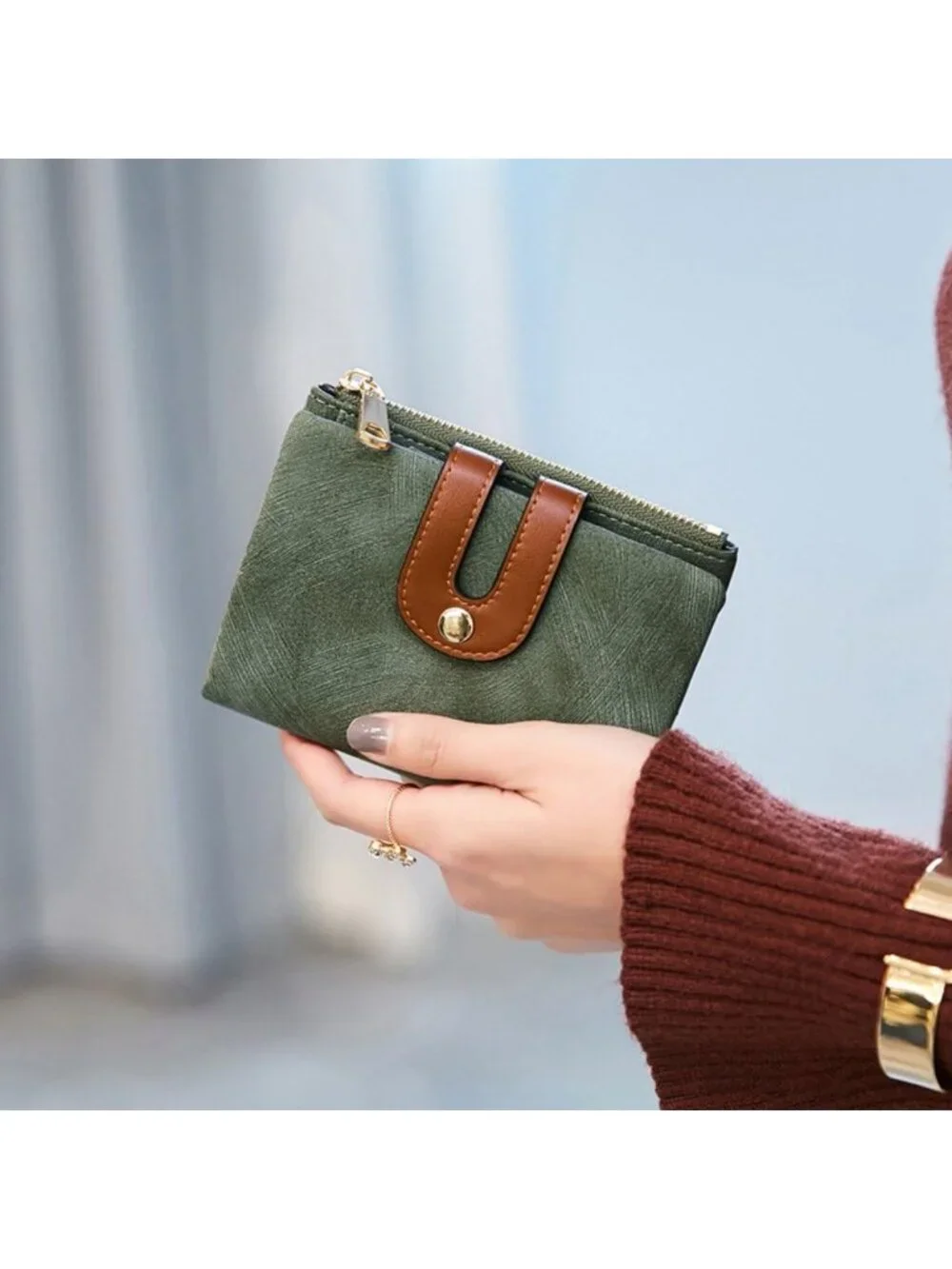 RFID Small Bifold Leather Wallet for Women - Mini Zipper Coin Purse & ID Pocket